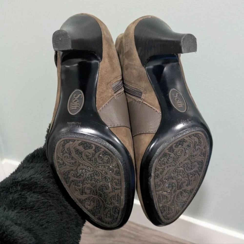 Sofft Elegant Brown Ankle Boots - Picture 9 of 10